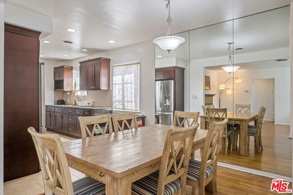 Photo of 128 S Madison Avenue, Los Angeles, CA 90004 (MLS # 26665323)