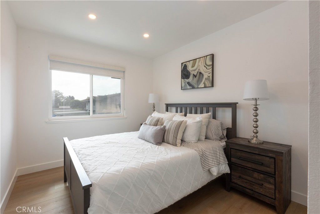 Huntington Townhomes (HTHM) - Residential