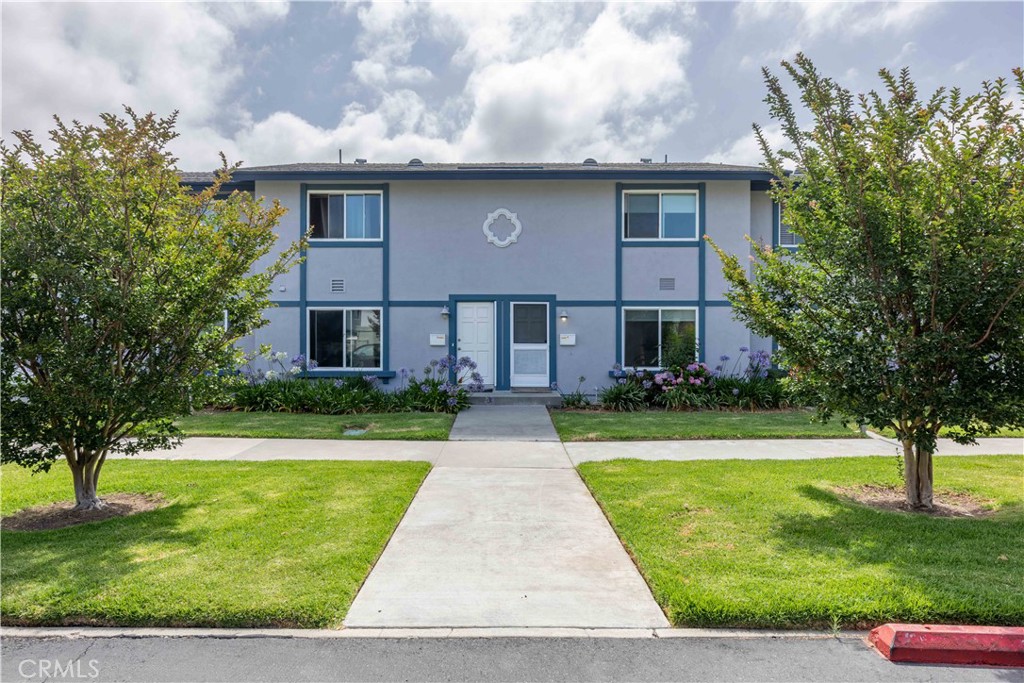 Huntington Townhomes (HTHM) - Residential