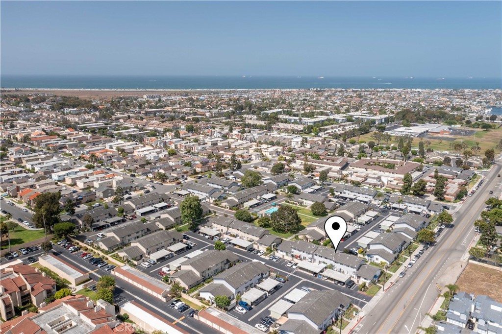 Huntington Townhomes (HTHM) - Residential