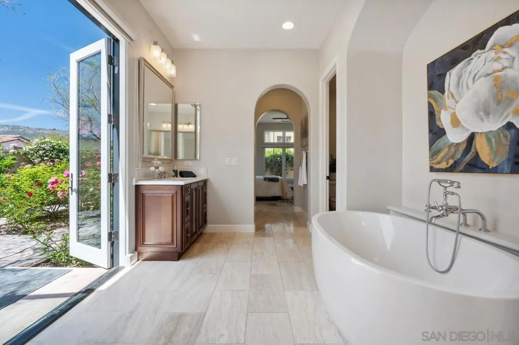 San Diego, California 92127, United States, 3 Bedrooms Bedrooms, ,4 BathroomsBathrooms,Residential,Active,174803