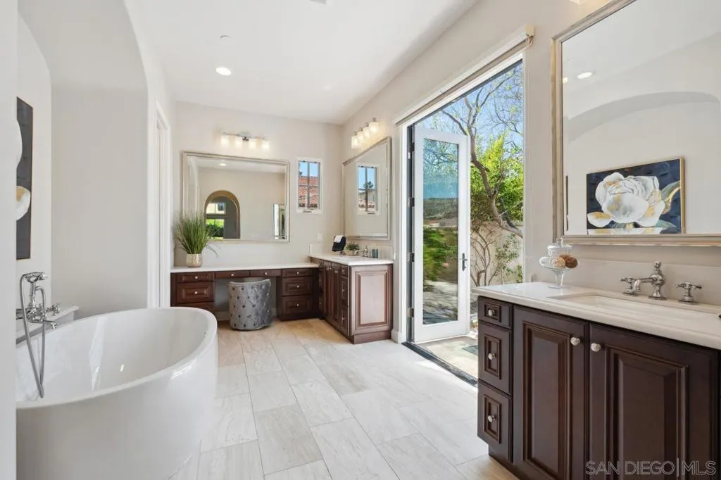 San Diego, California 92127, United States, 3 Bedrooms Bedrooms, ,4 BathroomsBathrooms,Residential,Active,174803