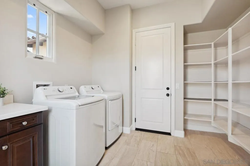 San Diego, California 92127, United States, 3 Bedrooms Bedrooms, ,4 BathroomsBathrooms,Residential,Active,174803