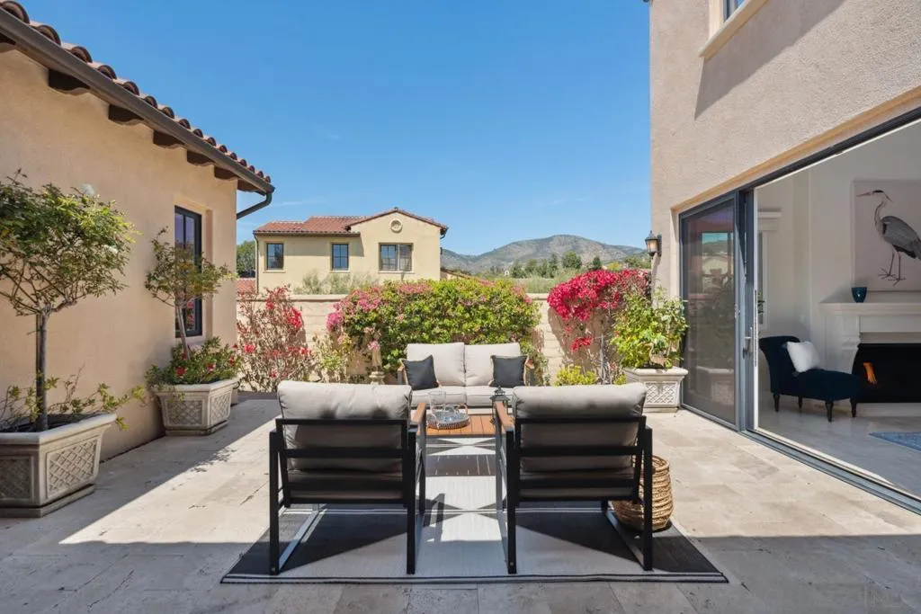 San Diego, California 92127, United States, 3 Bedrooms Bedrooms, ,4 BathroomsBathrooms,Residential,Active,174803