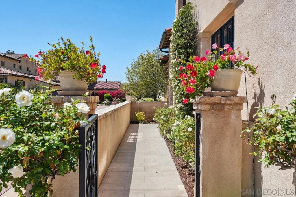 San Diego, California 92127, United States, 3 Bedrooms Bedrooms, ,4 BathroomsBathrooms,Residential,Active,174803