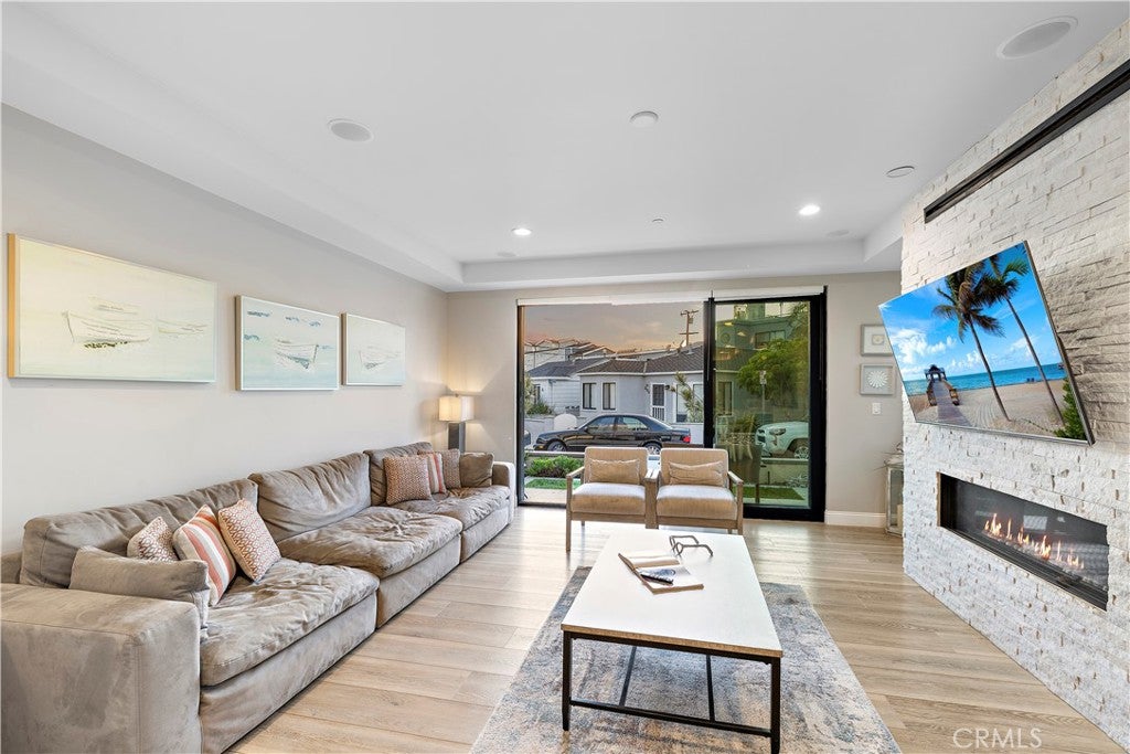 506 Clubhouse Avenue, Newport Beach CA 92663 - Photo 6