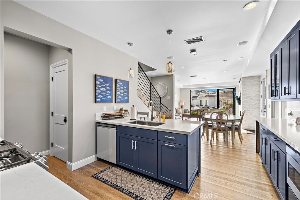506 Clubhouse Avenue, Newport Beach CA 92663 - Photo 13