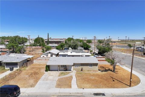 Photo of 15600 M St, Mojave, CA 93501 (MLS # SR26081646)