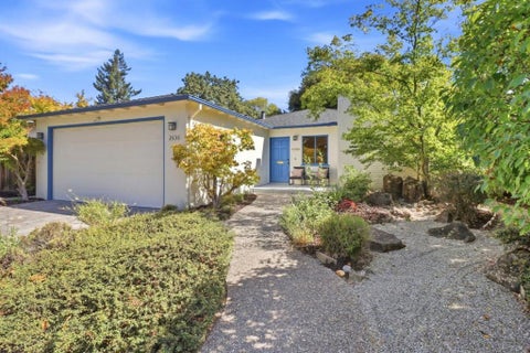 Photo of 2535 South Court, Palo Alto, CA 94301 (MLS # ML82061317)