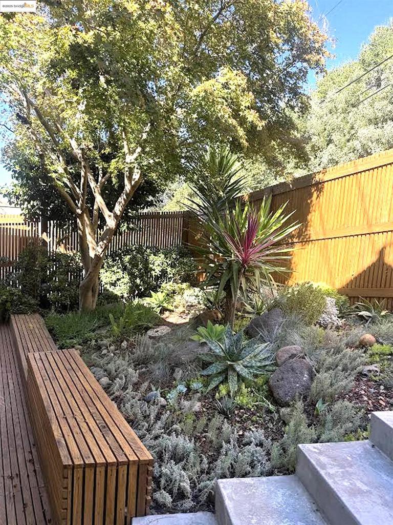 Wake up every morning in the former home of Swiss-born Yves Behar, a local industrial designer and founder of Fuseproject, known around the world for iconic designs. This property embodies the perfect blend of modern luxury, effortless elegance and thoughtful design. The open-plan living, prefect for entertaining, has a large seating area that flows seamlessly into dining and expansive views. Contemporary kitchen w/high end appliances, floating hood and a built in breakfast table. Floor to ceiling windows and sliding glass doors make the Bay View picture perfect. Bathrooms have custom tile work. NEW ROOF, NEW DRIVEWAY, SEWER LATERAL COMPLIANT