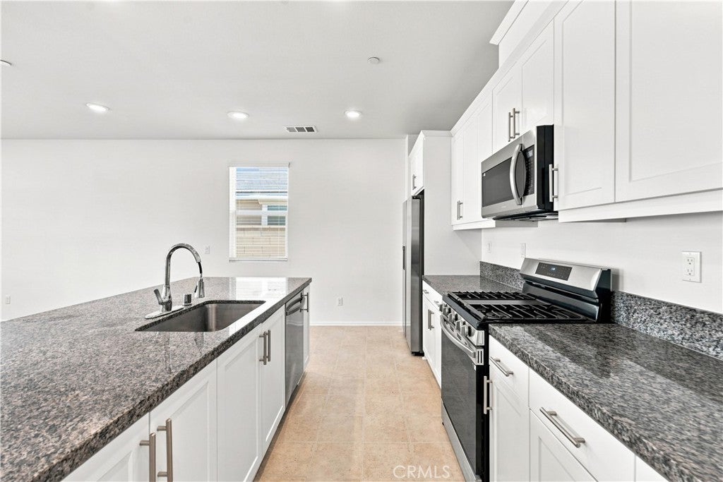 11824 Bobcat Hills Lane
