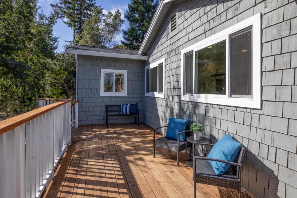 220 Canyon Drive