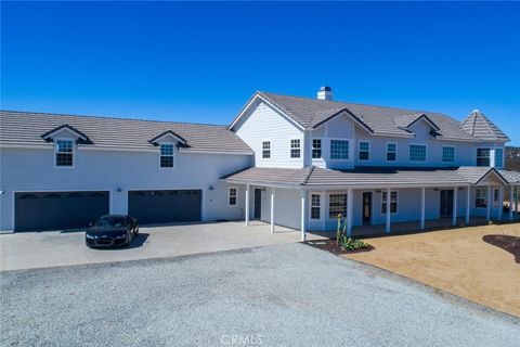 Photo of 35700 Trabuco Drive, Lake Elsinore, CA 92530 (MLS # NP26048045)