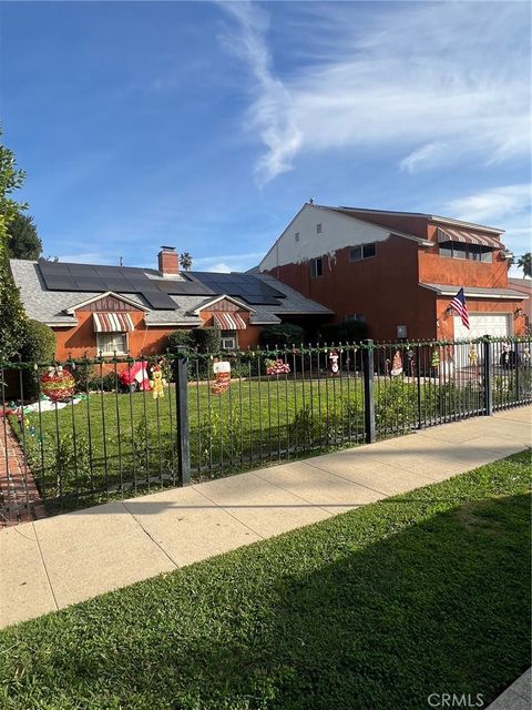 Photo of 6628 Tobias, Van Nuys, CA 91405 (MLS # SR25280110)