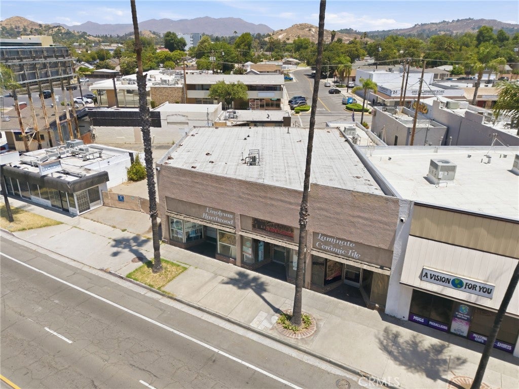 6692 Magnolia