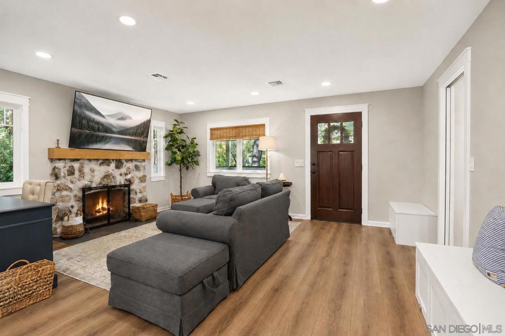 8032 Buckthorn