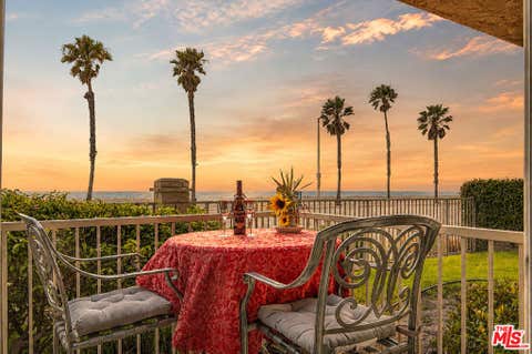 Tiny photo for 200 E Surfside Drive, Port Hueneme, CA 93041 (MLS # 26869213)