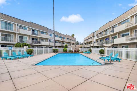Tiny photo for 200 E Surfside Drive, Port Hueneme, CA 93041 (MLS # 26869213)