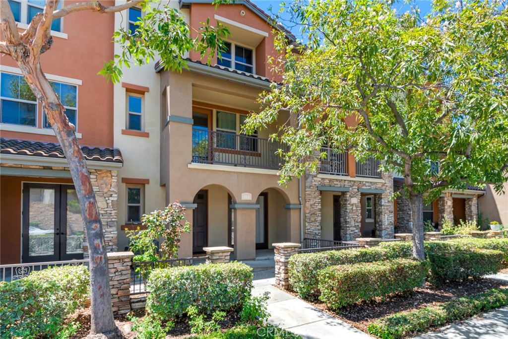 Welcome to the Village Walk in downtown Claremont. This north facing unit has mountain views and beautiful upgrades. Enjoy walks through the village to great local restaurants, farmer's market, theaters, train station and the Claremont Colleges. This unit features 1430 sq. ft. with 2 bedrooms plus an office, 2 full baths and 2 half baths. Bamboo wood flooring leads from the entry in the common living space. You'll find an open floor plan featuring the kitchen upgraded with custom mahogany cabinets, granite counters, tiled backsplash, Wolf range, Bosch dishwasher and wine fridge. The master bedroom has a viewing balcony and walk-in closet. Indoor laundry. Private patio for your BBQ. Attached 2-car garage with direct access. Other upgrades include: Ring door bell and garage ring camera, Ecobee, Lutron light switches in the living room and kitchen, Schlage door locks. Community features a playground, BBQs, Swimming Pool & 2 Spas. Info deemed reliable, tenant to verify