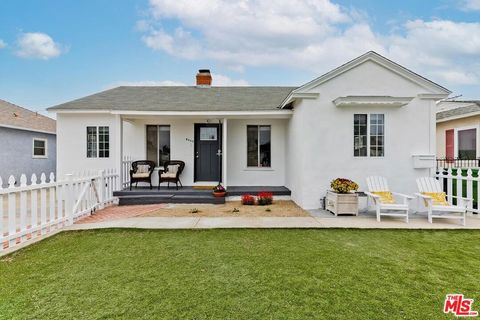 Photo of 8409 Gonzaga Avenue, Los Angeles, CA 90045 (MLS # 26772929)