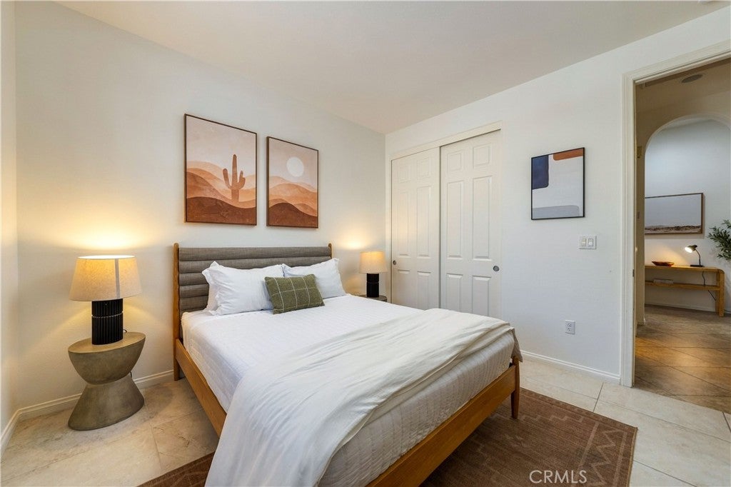 80783 Calle Azul