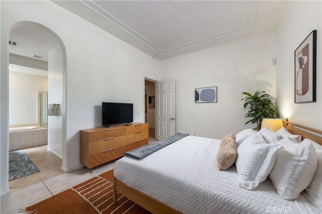 80783 Calle Azul
