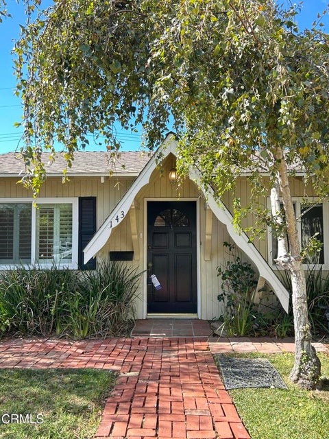 Photo of 143 Hayes Avenue, Ventura, CA 93003 (MLS # V1-39424)