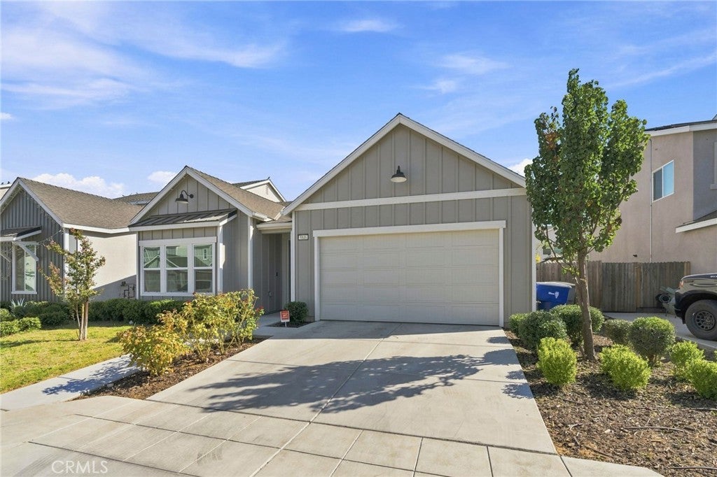 5846 E Truman