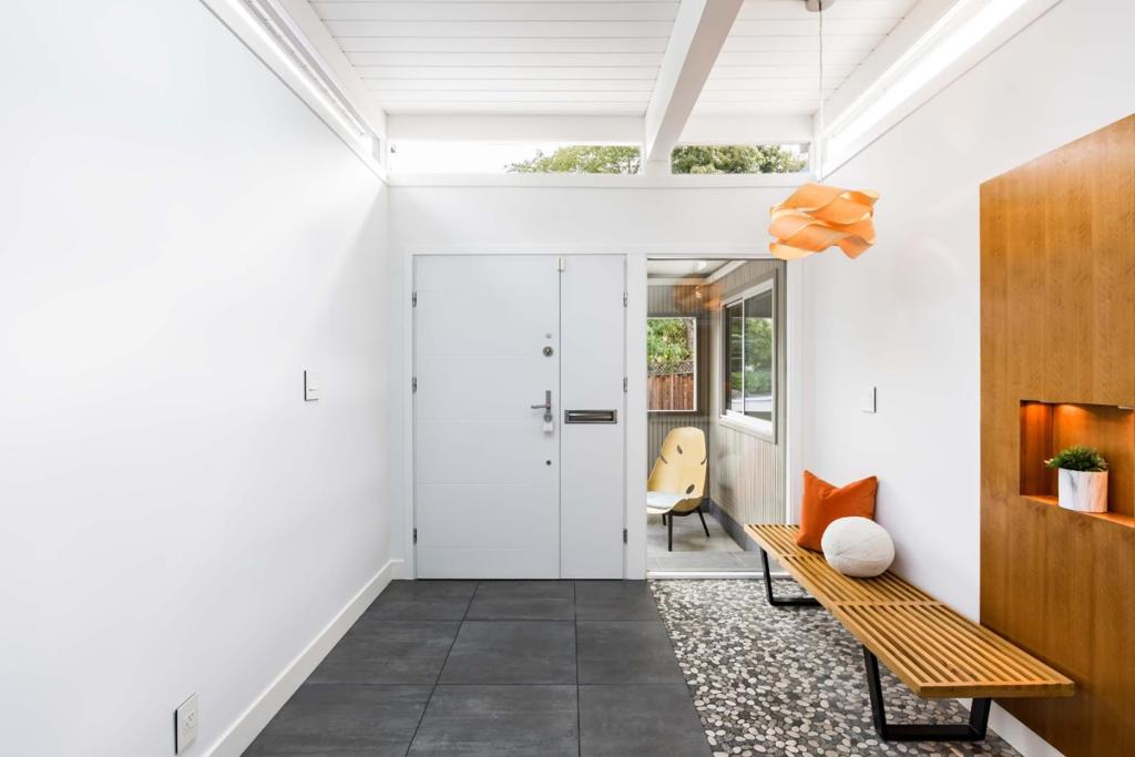 Properties 2 3502 Arbutus Avenue