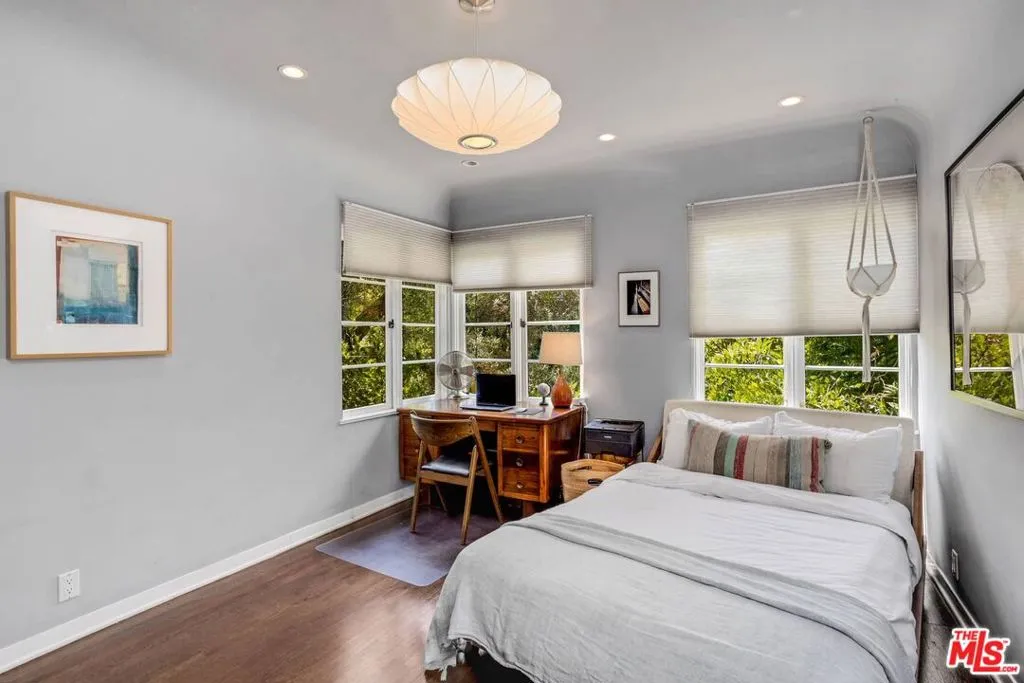 Los Angeles, California 90049, United States, 3 Bedrooms Bedrooms, ,3 BathroomsBathrooms,Residential,Active,224501