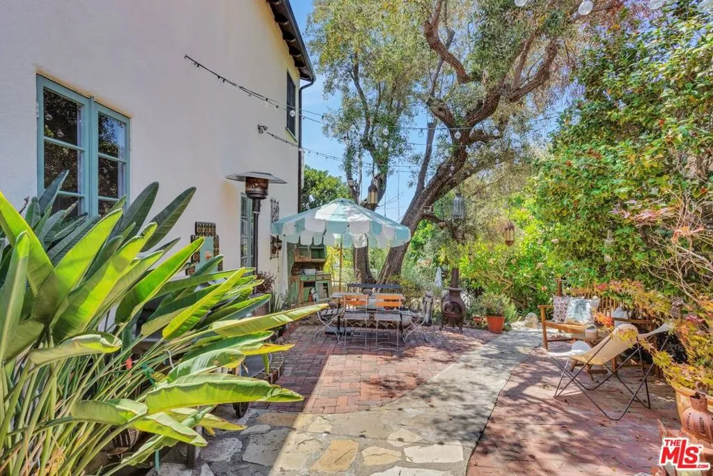 Los Angeles, California 90049, United States, 3 Bedrooms Bedrooms, ,3 BathroomsBathrooms,Residential,Active,224501