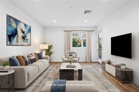 Photo of 21301 Erwin #206, Woodland Hills, CA 91367 (MLS # SR25245332) Photo of 21301 Erwin #206, Woodland Hills, CA 91367 (MLS # SR25245332)