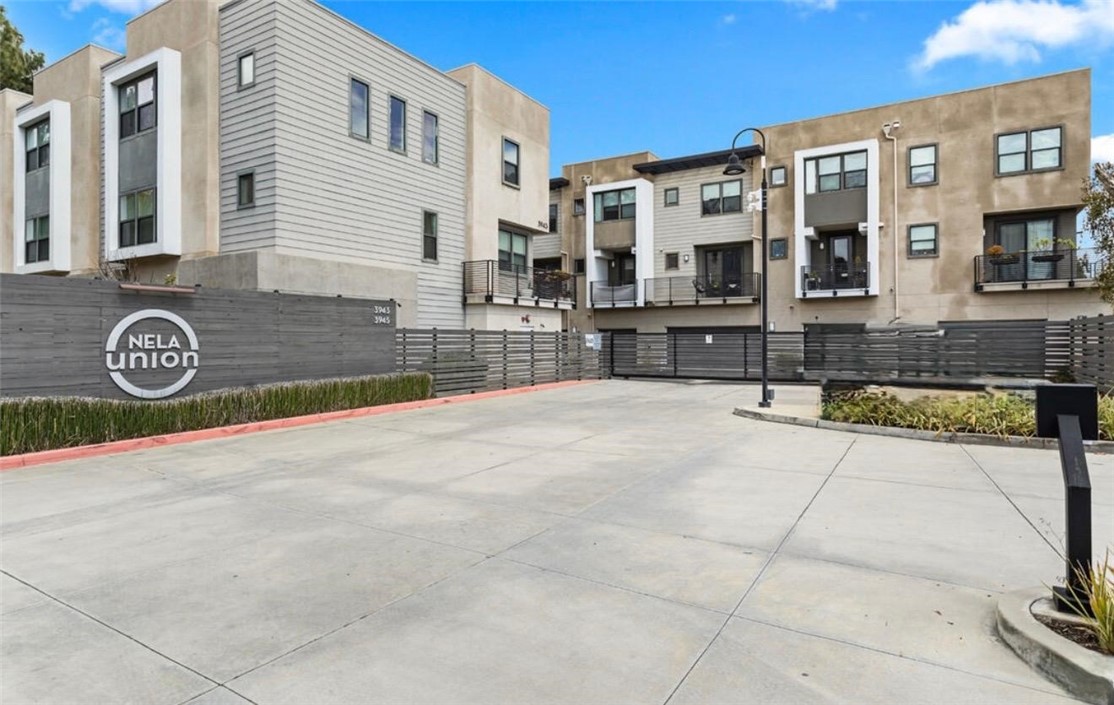 3945 Eagle Rock Boulevard 50