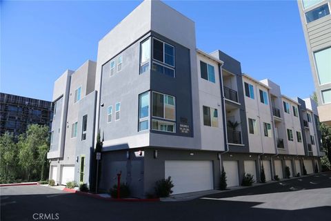 Property photo of 960 N Tangent Privado 303, Ontario, CA 91764