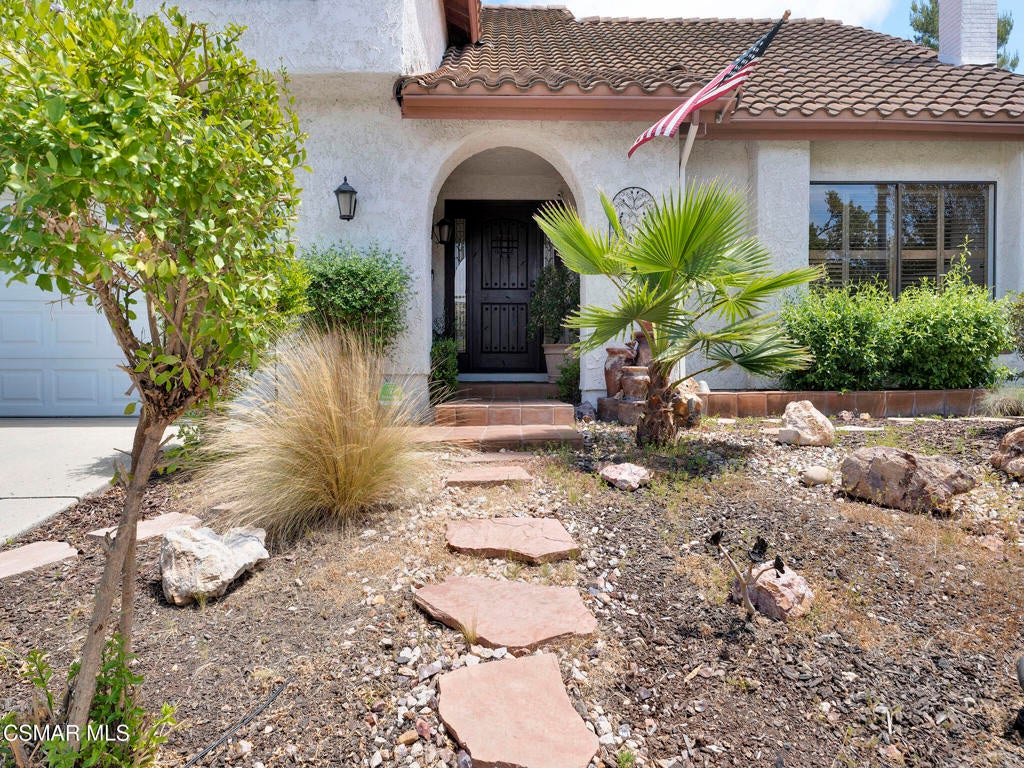 282 Hunters Point Drive