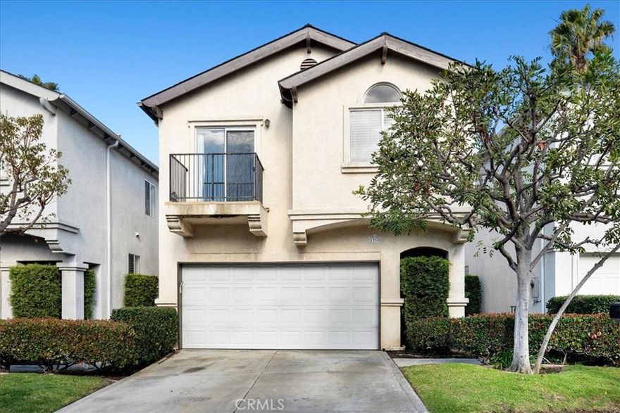 Move in ready detached townhome in the highly sought after gated community of Shadowbrook Estates. Featuring a large master suite and oversized bathroom plus another 2 bedrooms +1 bath all located on the upper level. The kitchen is complete with granite counter tops, a refrigerator, dishwasher, stainless steel appliances and beautiful cabinets. The living room has sliding glass doors to a nice large backyard / patio with fruit trees - perfect for BBQs and entertaining. Other features include vaulted ceilings in all bedrooms, a 2-car attached garage and a laundry room upstairs, a powder room on the main level, fireplace in the living room and pergo flooring. Complex amenities include swimming pool, spa and BBQ.