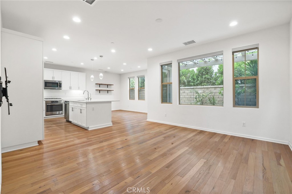 THE LANDING - Residential Lease