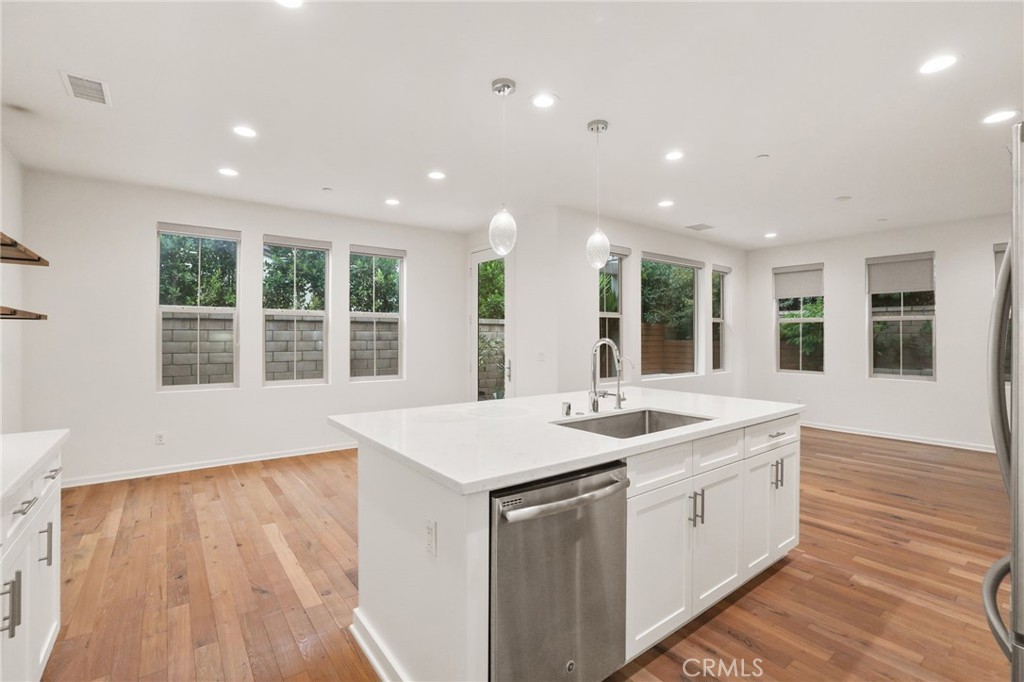 THE LANDING - Residential Lease