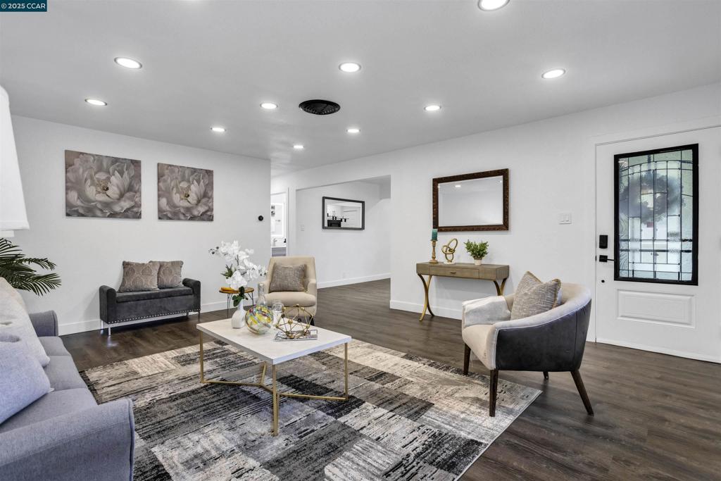 PINOLE VALLEY - Residential