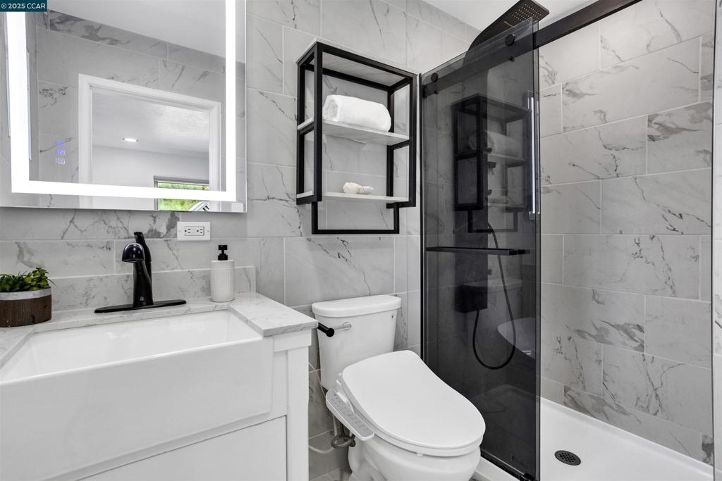 PINOLE VALLEY - Residential