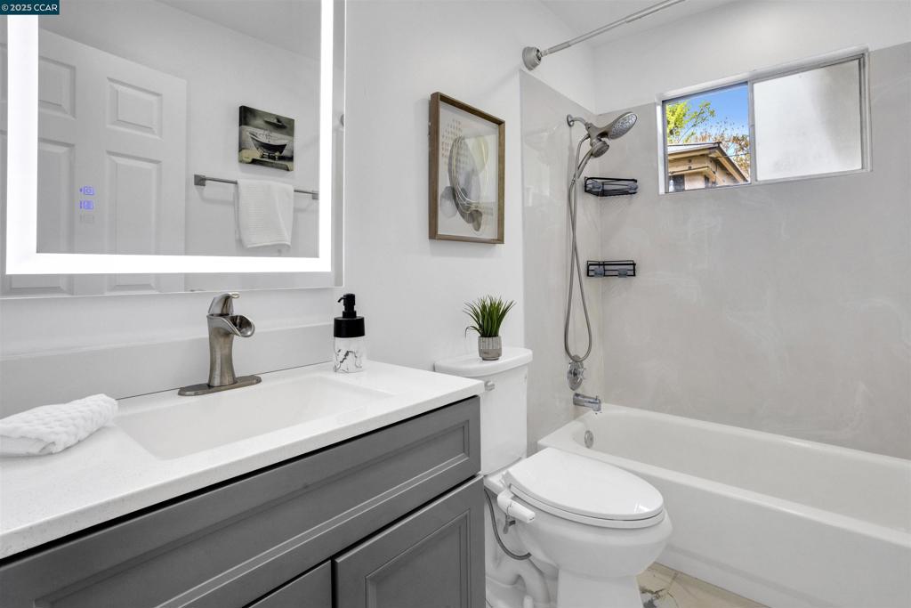 PINOLE VALLEY - Residential