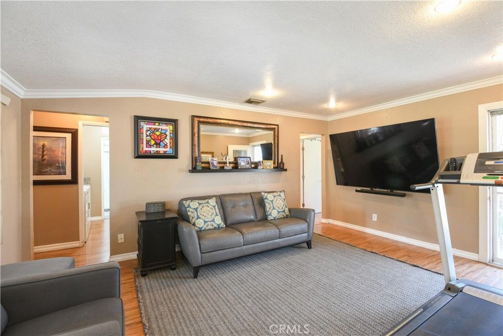 Photo of 4616 N Roxburgh Ave, Covina, CA 91722 (MLS # IV26066349)