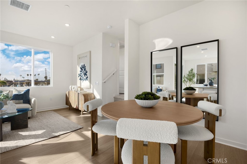 109 S Laxore Street 306