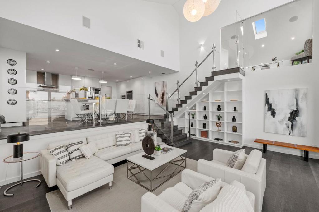 953 Lupin Way