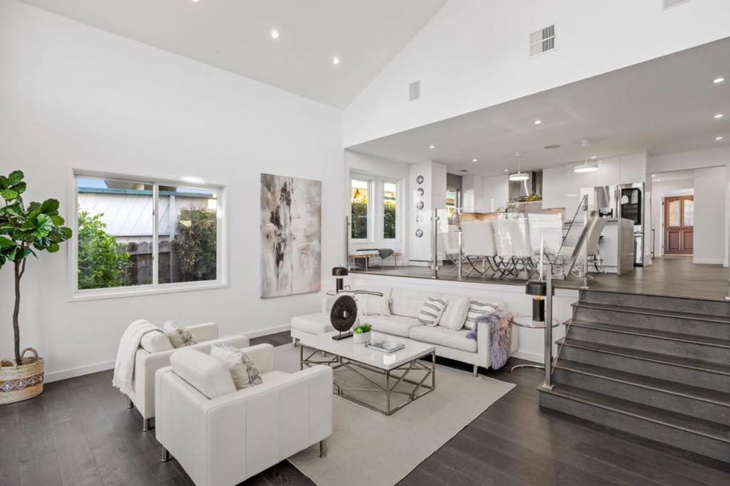 953 Lupin Way