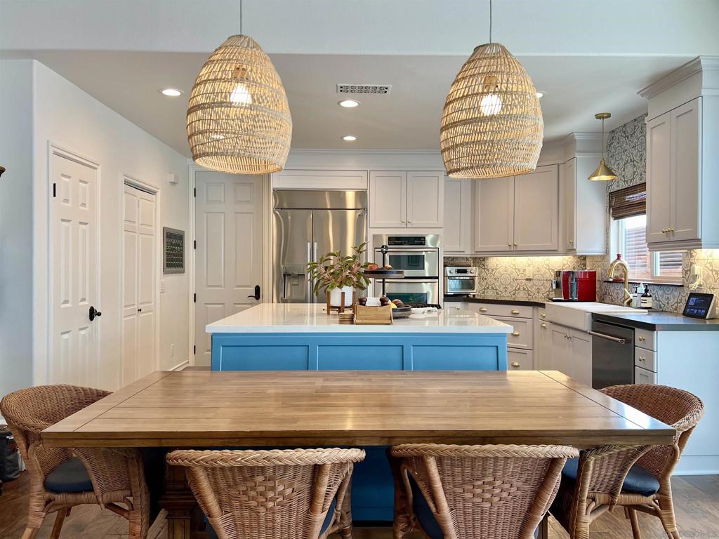 517 N Cedros