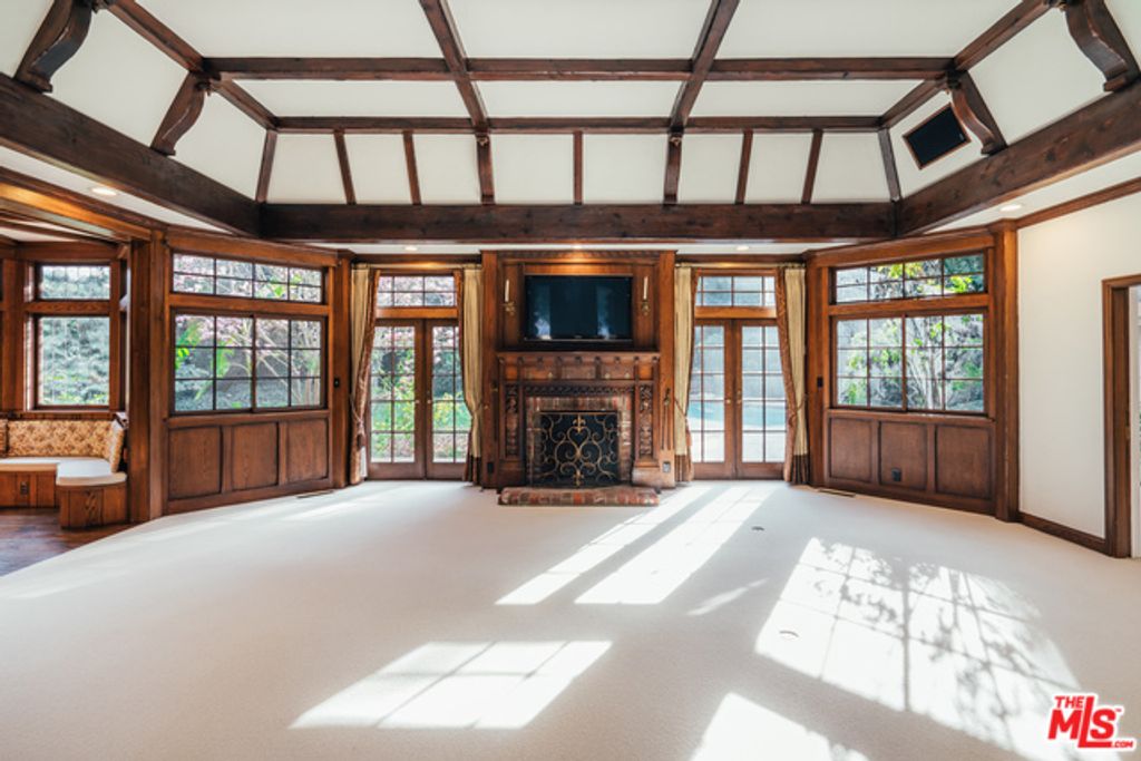 Photo of 1509 STONE CANYON Road, Bel Air, CA 90077 (MLS # 20565712)