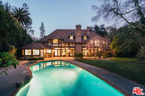 Photo of 1509 STONE CANYON Road, Bel Air, CA 90077 (MLS # 20565712)