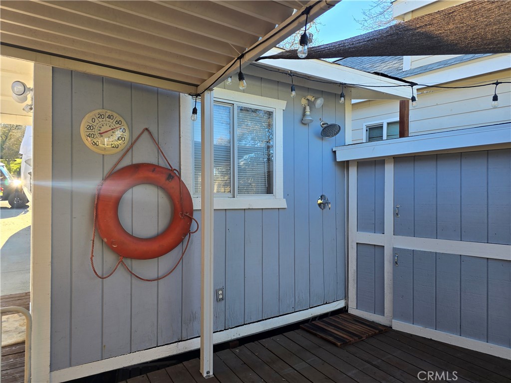 2121 Yellow Gold Circle