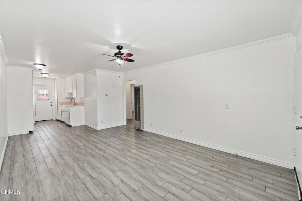 Empire/Sidonia - 1070 - Residential Income